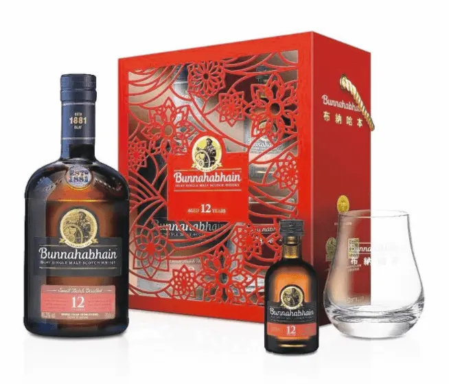 Bunnahabhain Aged 12 Years Islay Single Malt Scotch Whisky Giftbox (1x70cl) - TwoMoreGlasses.com