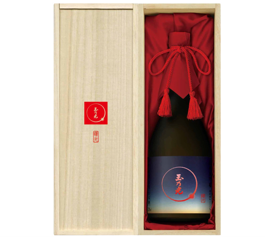 Tamanohikari Junmai Daiginjo Shoko 玉乃光純米大吟釀曙光 (1x72cl) - TwoMoreGlasses.com